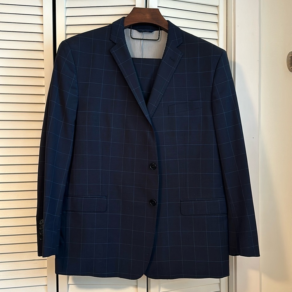 Brooks Brothers men’s suit